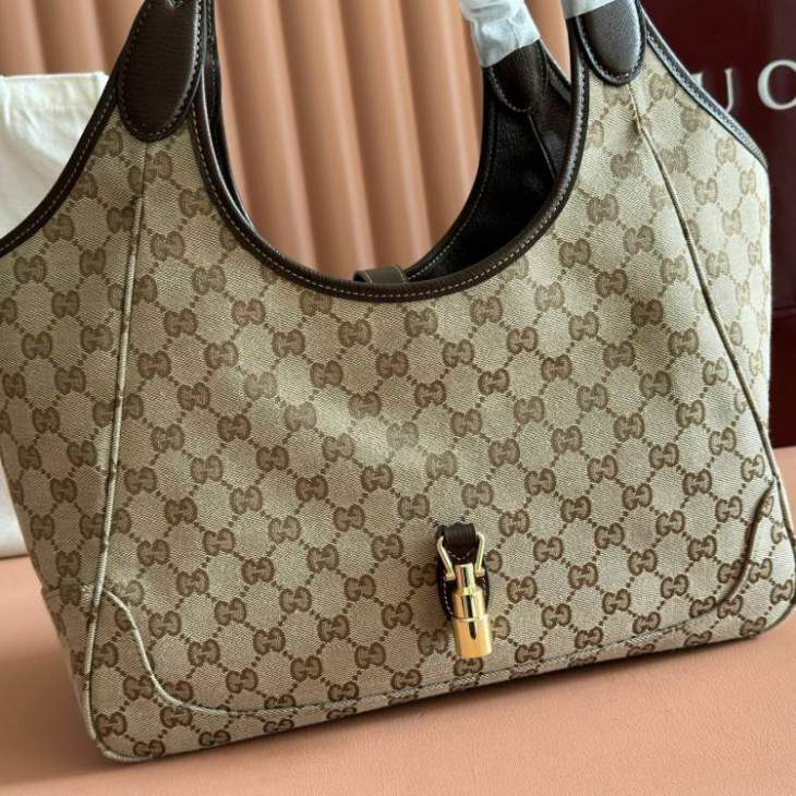 Picture of Gucci Handbags _SKUfw223911095fw